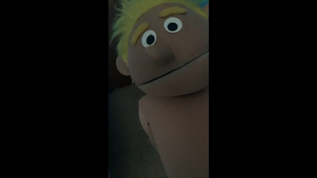 Ugly puppet cringe
