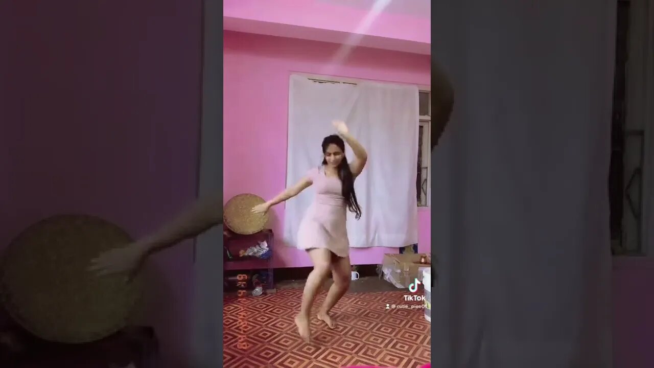 लाली जोबन तिम्रै भन्छौ बैँस पनि तिम्रै भन्छौ #नेपाली #टिकटक