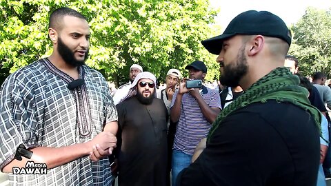 592-Sincere Man Accepts Islam in Speakers Corner.