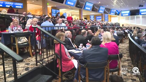 Groups holds 'hero's toast' for service members