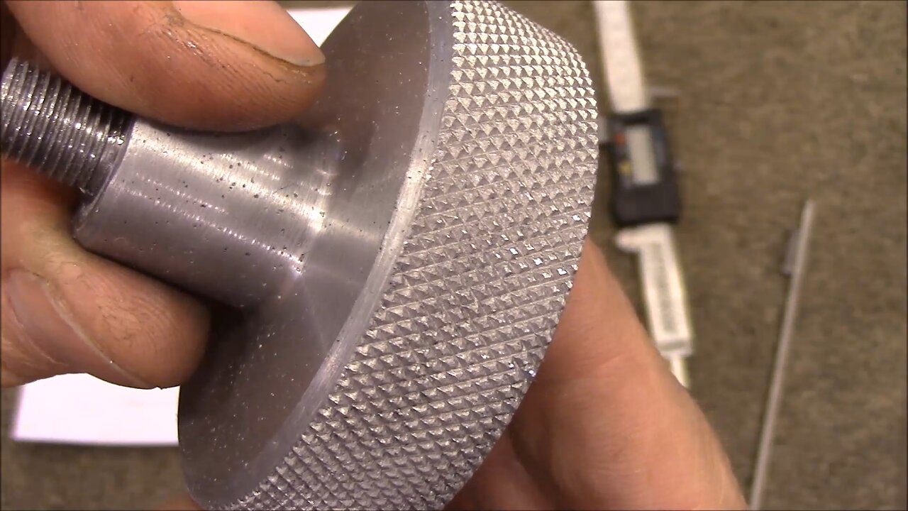 Easy Calculations for Perfect Knurling