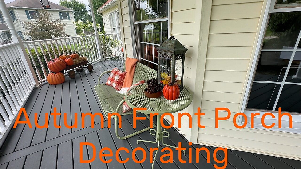 Autumn Front Porch / Country style Fall front porch decor / slow living