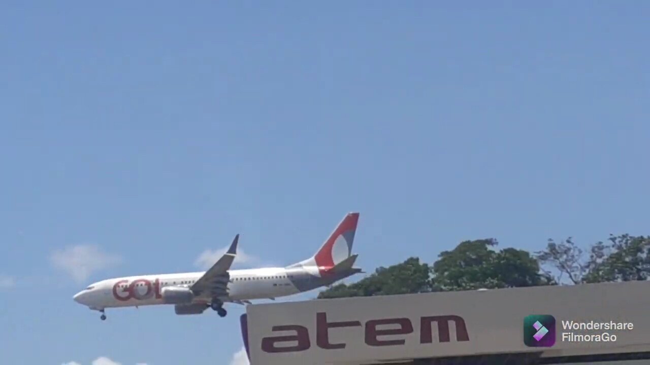 Boeing 737-800 PR-GTB vindo de #Brasília e Boeing 737 MAX 8 PR-XMQ vindo de #Belém do #Pará