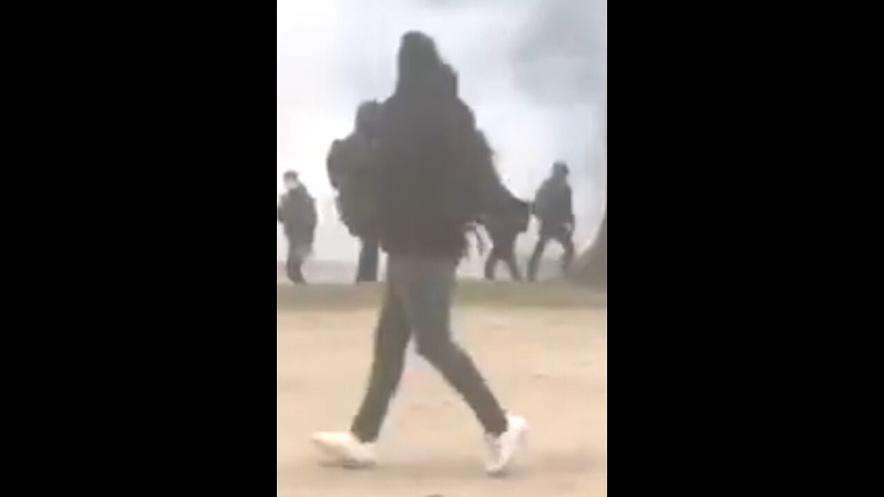 Clear proof the police uses provocateurs at protests