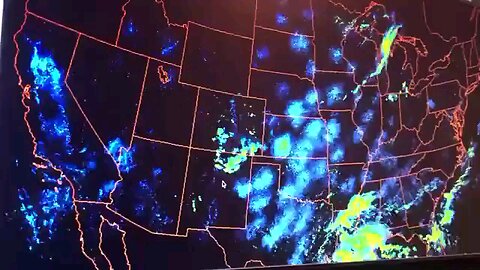 🚨 There are hundreds of amateur Meteorologists all reporting the same phenomena