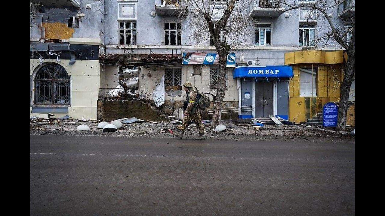 Ukrainian Soldiers Clearing Houses