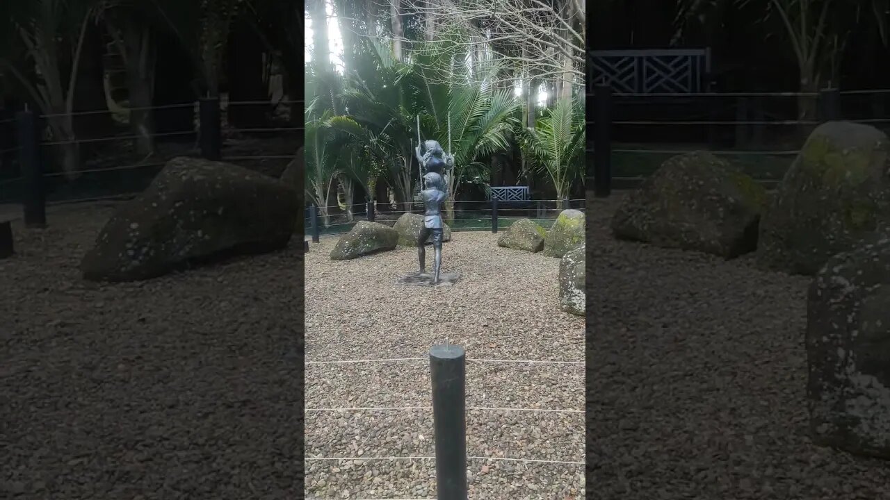 Scultureum sculpture park swing set.