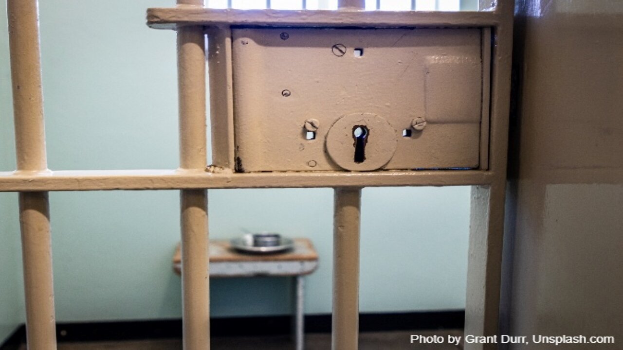 Chicago inmates claim jail guards are pressuring them to illegally vote in the mayoral election