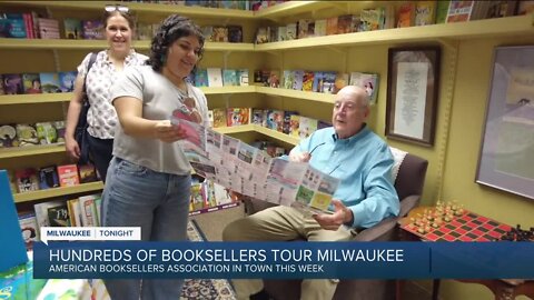 Hundreds of booksellers tour Milwaukee