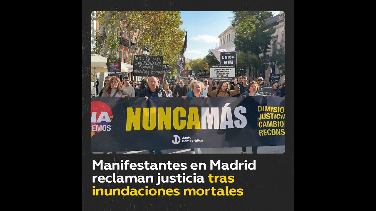 Cientos de manifestantes exigen renuncia de Pedro Sánchez en Madrid