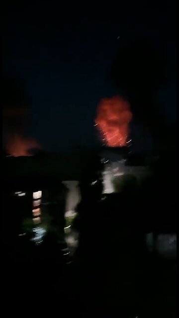 Footage of Russian strikes in Dnepropetrovsk last night