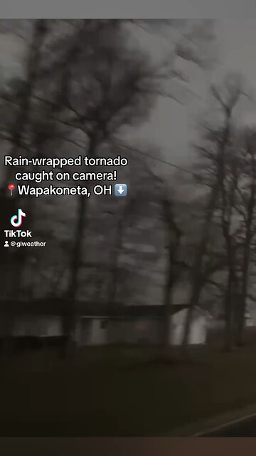 TORNADO caught on camera in Wapakoneta, Ohio! March 14, 2024