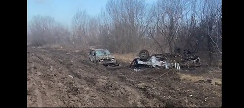 Broken cars on one of the roads along which Ukrainian formations leave Bakhmut.