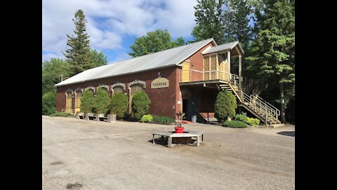 Le Théâtre des Cascades présente Zaza d’abord tout l’été