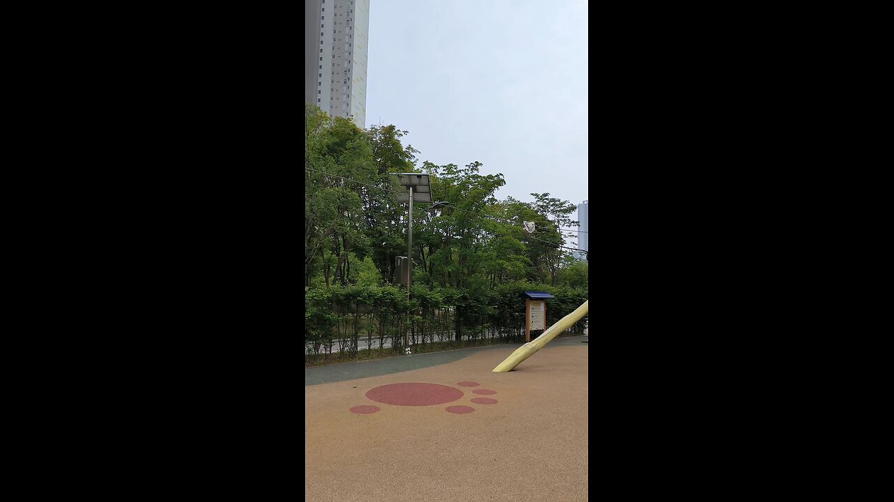 ...nice little playground in Incheon, Korea May 24