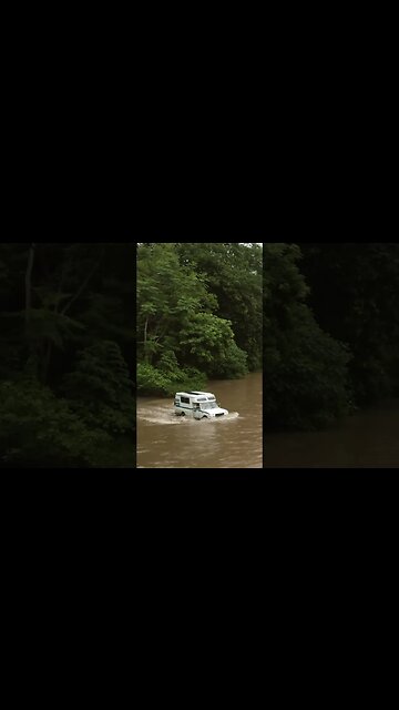 Costa Rica rainy season filled with adventure. #overland #offroad #toyota #suzuki #risks