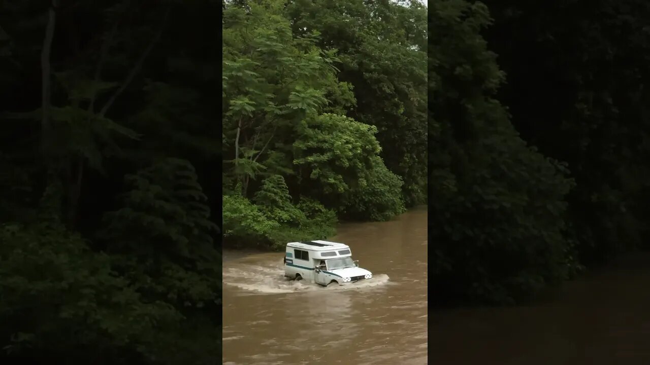 Costa Rica rainy season filled with adventure. #overland #offroad #toyota #suzuki #risks