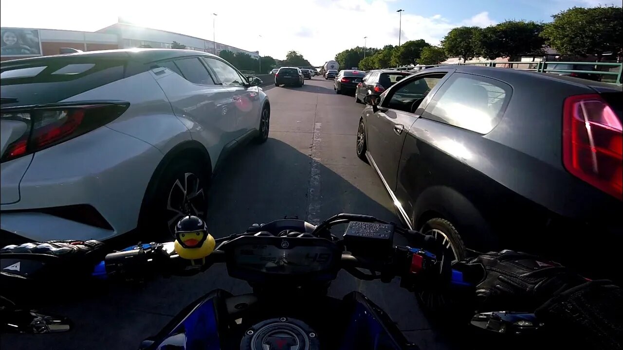 Yamaha Mt-07 Não existe trânsito para a Monster 💪🏾