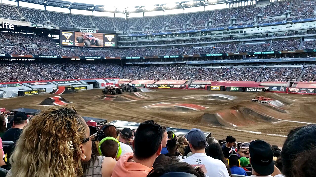 Son-uva Digger vs Brutus - Monster Jam 2024 at Metlife Stadium