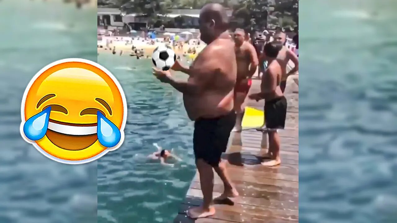 BEST SOCCER FOOTBALL VINES & TIKTOK'S 🤣 FAILS, SKILLS, GOALS