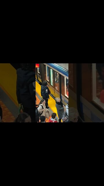 Stunning metro arrival #metro #montrealmetro