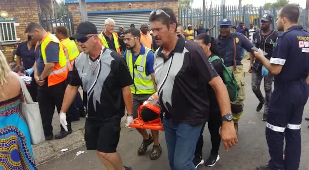 SOUTH AFRICA - Pretoria - Train collision (Videos) (8CZ)