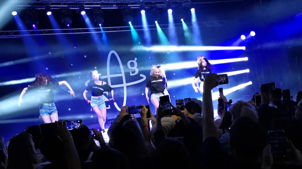 Everglow in Dallas song Kpop medley and Encore