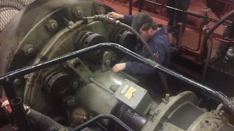 Clutching in the Port Main Engine on the LMSR USNS Gordon