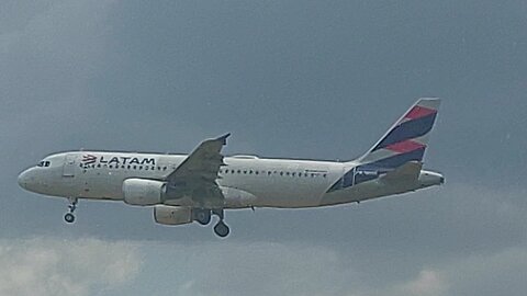 Airbus A320 PR-MHR vindo de Brasília para Manaus