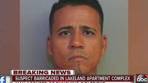 Suspect barricaded in Lakeland apartment complex