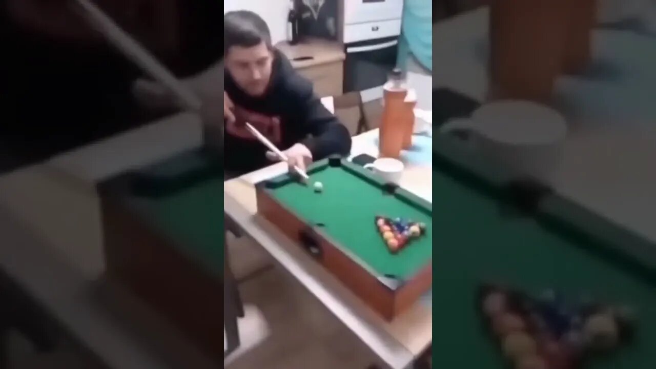 🤦🏾‍♂️