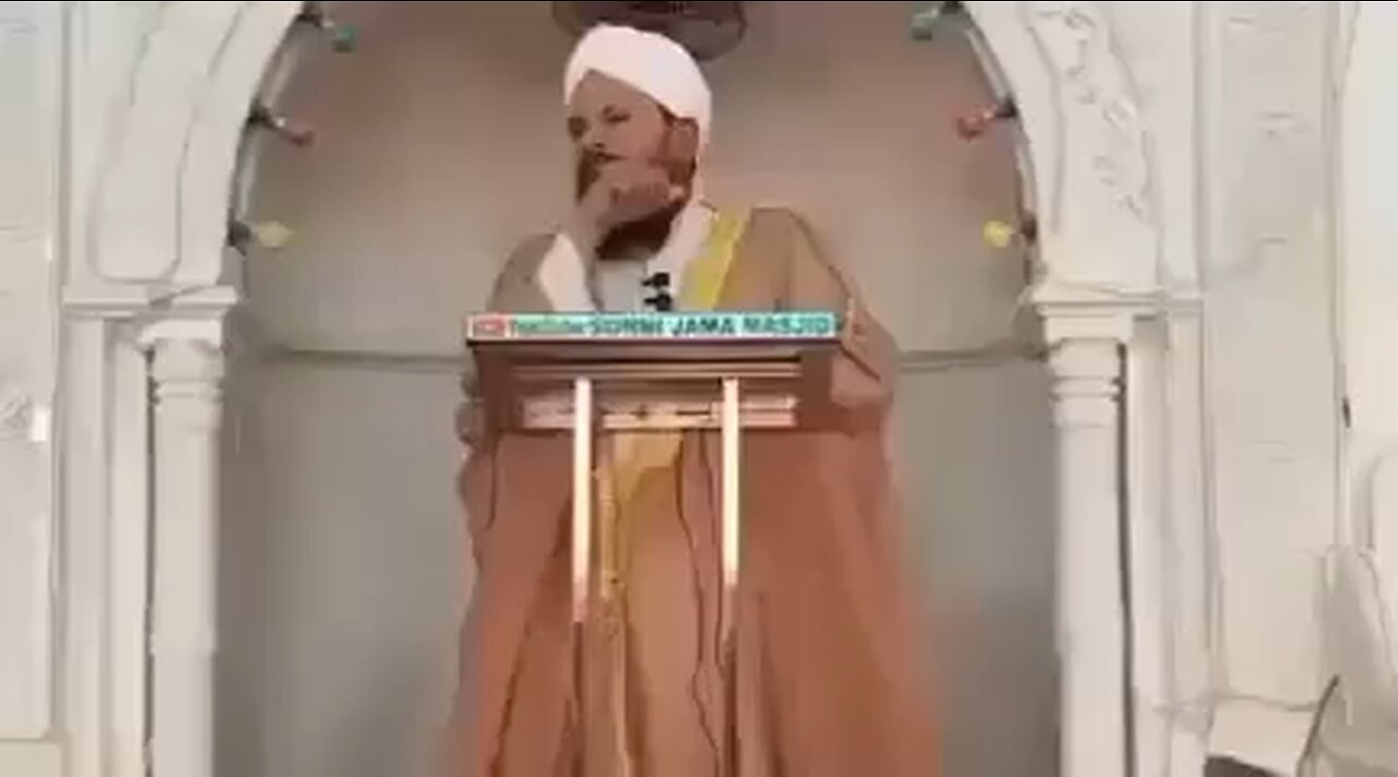 Muslim Molana in angry mood