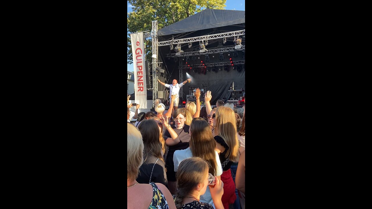 Erwin bezingt de Gulpener boetezitting 🥳🍺🤩