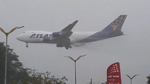 Boeing 747-400F N476MC na final antes de pousar em Manaus vindo de Miami