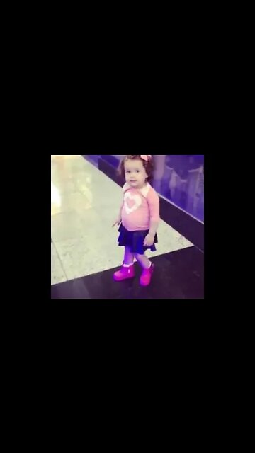 Papai eu quero ir no pula pula - Daddy I want to go on the trampoline - #shorts #linda #bebe