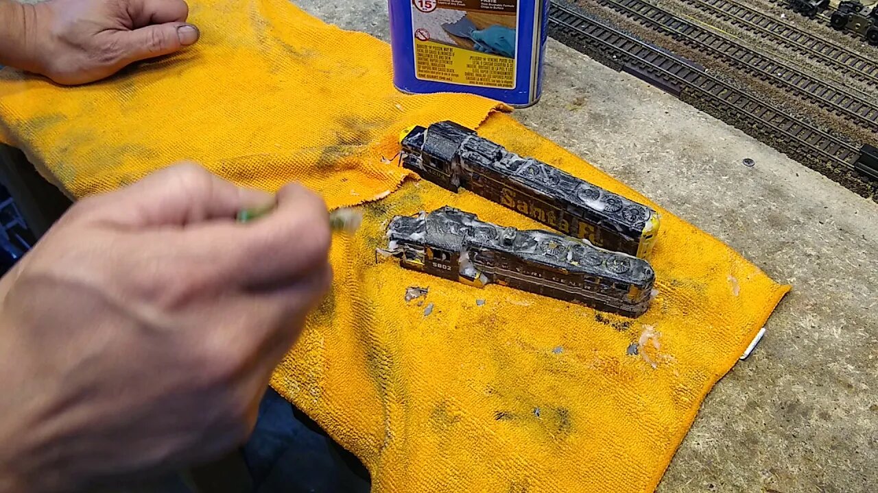 5 locomotives in 30 days part 2 strip paint brass locmotives