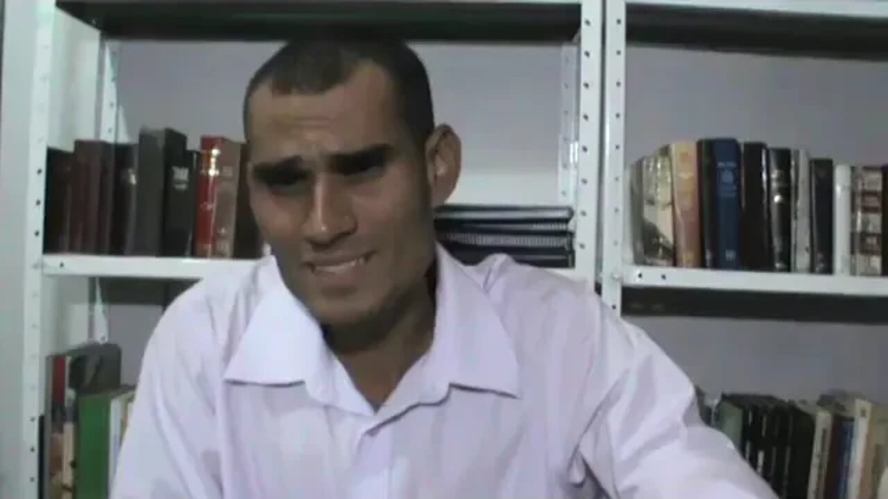 Jovens nas mãos de Deus