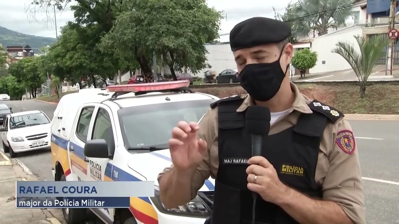 Operação da PM: 109 barras de maconha e mais de R$ 100 mil apreendidos, em Gov. Valadares