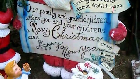 Charpentier Christmas display.AVI