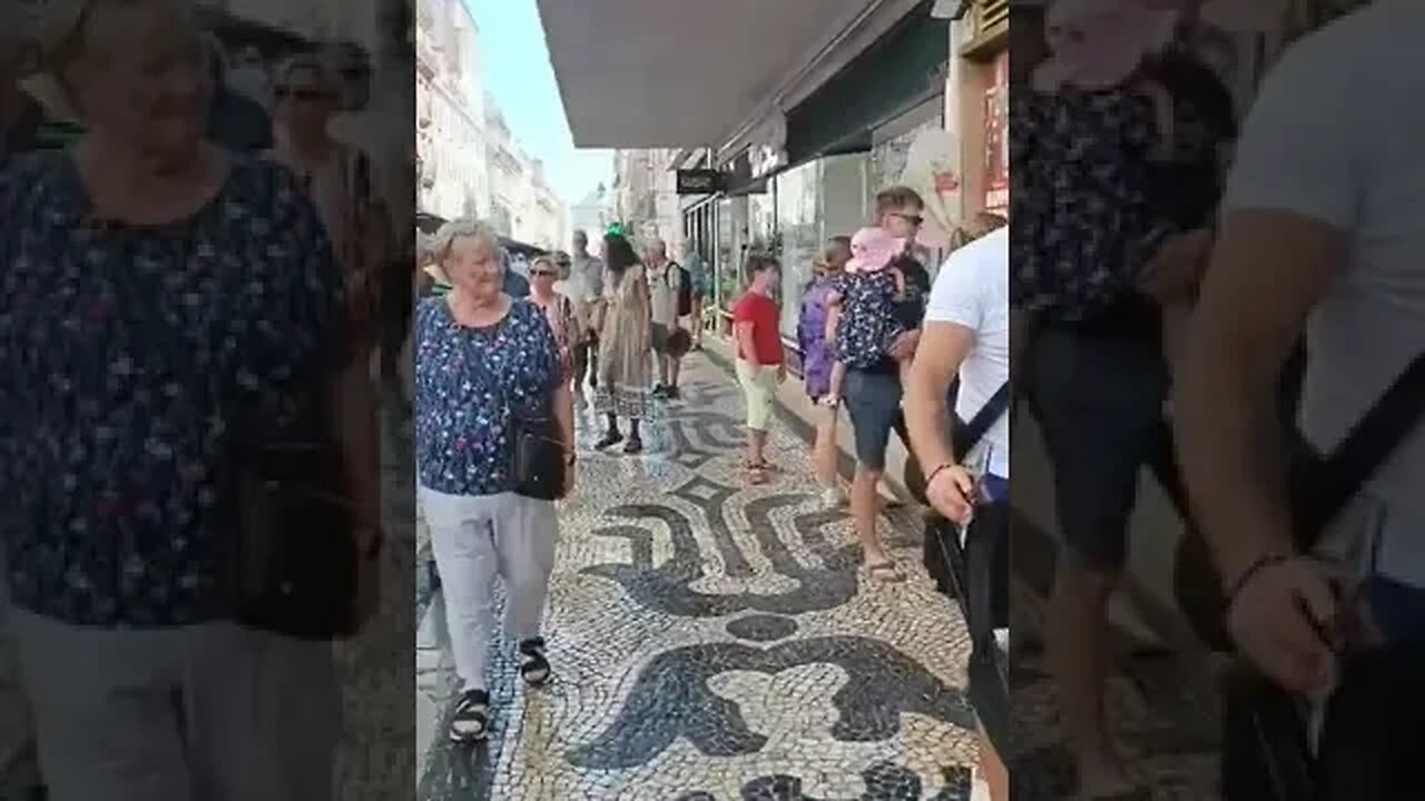 Food street on sea | Portugal 🇵🇹 #sea #Portugal #foodlover