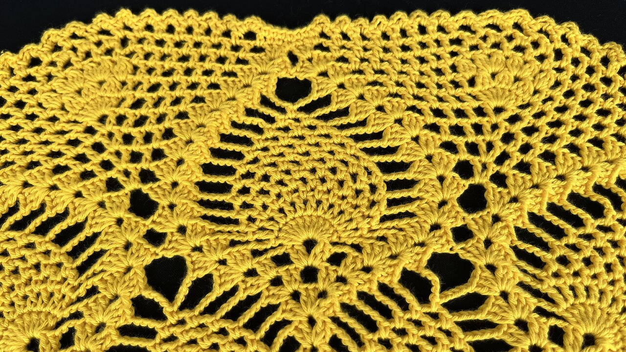 (LEFTIES)-(#C-701)-(ep.2/5)-Pineapple Crochet Table Center
