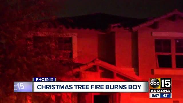 Man helps family escape Christmas tree fire