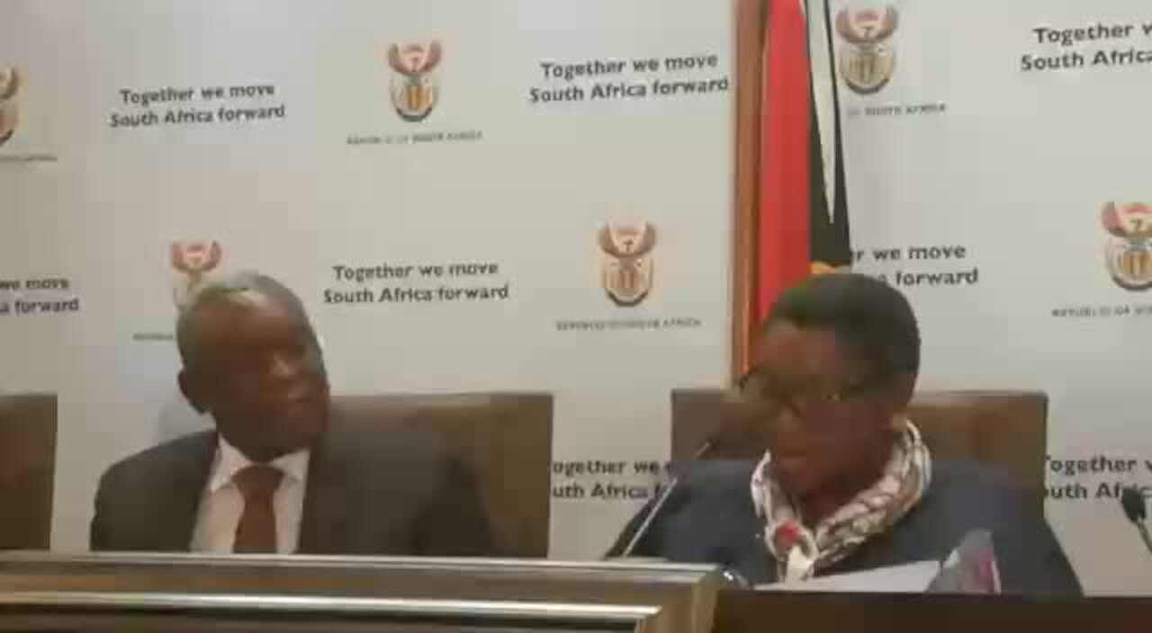 Grants payment an enormous task, says Bathabile Dlamini (4Cm)