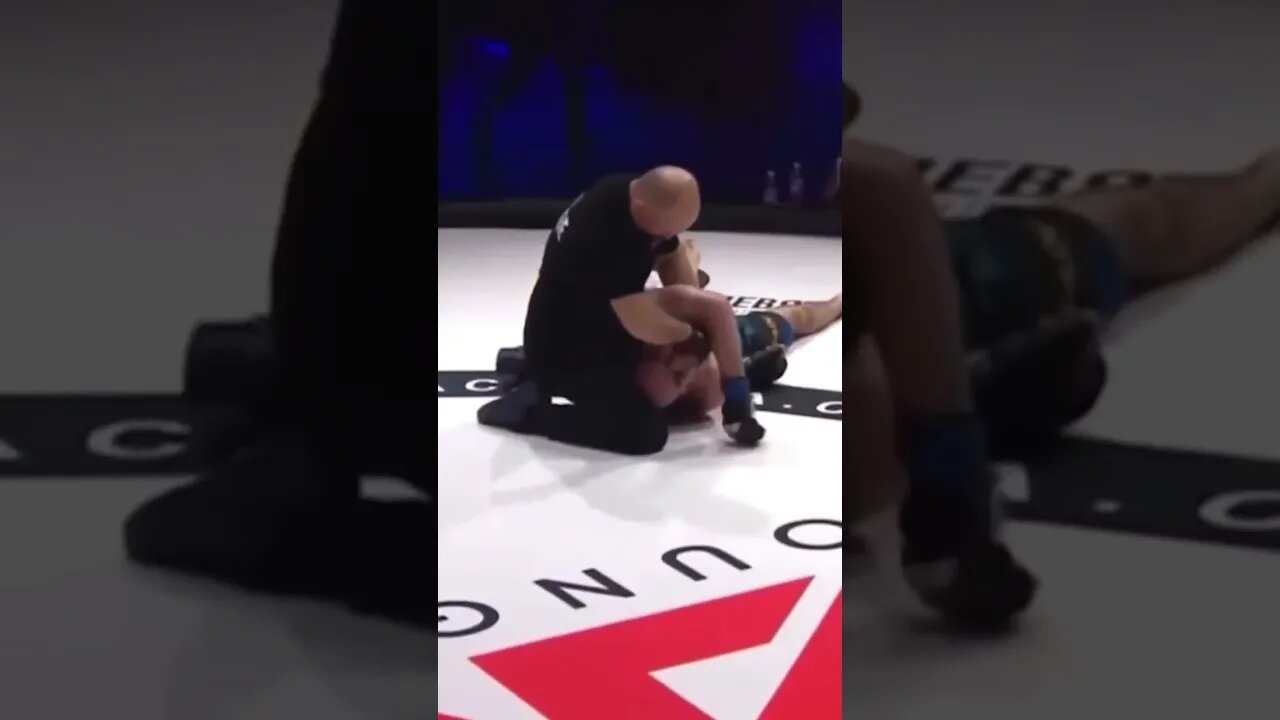 The Buggy Choke Puts Him To Sleep MMA