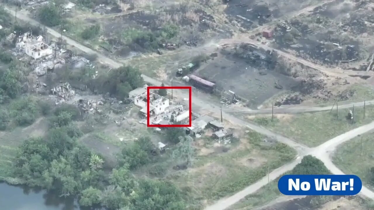 Drone-corrected artillery fire from the Ukrainian Mechanized Brigade hit Russian forces!