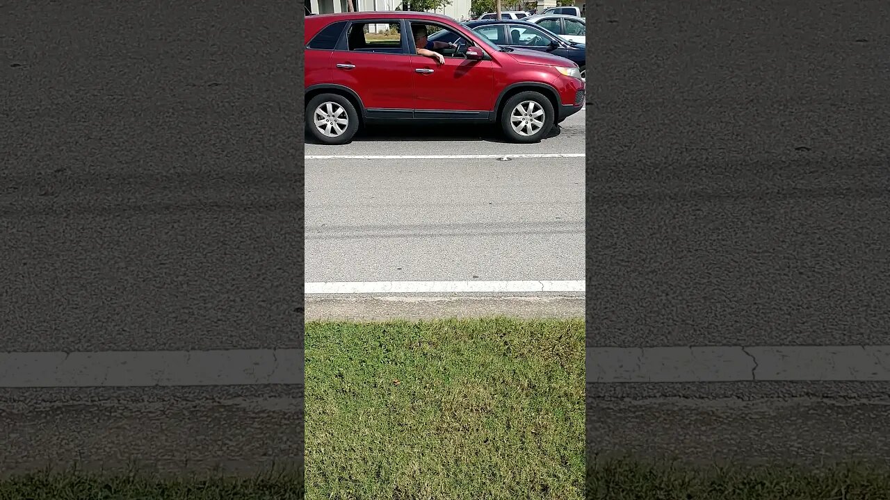 Gang Stalker put her phone down once I started filming her right back!