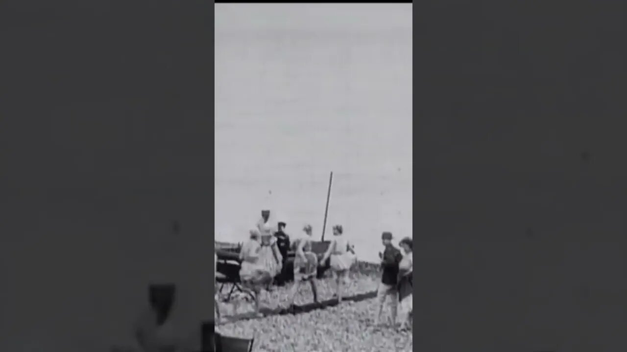 Queen - Seaside Rendezvous (Short) #musicvideo #queen #seasiderendezvous #1975 #joãocorreia