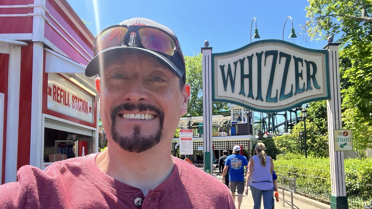Off Ride Footage of WHIZZER at SIX FLAGS GREAT AMERICA, Gurnee, Illinois, USA