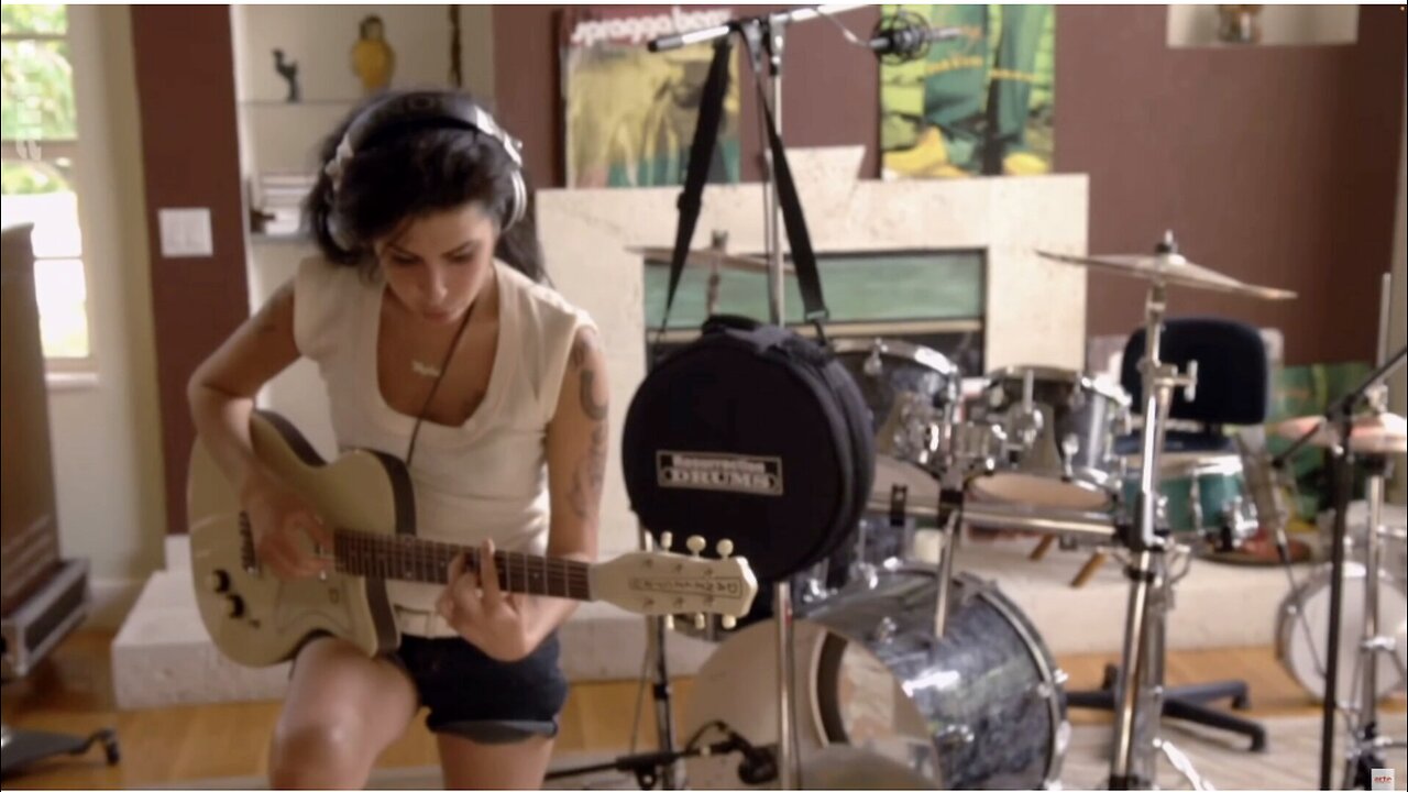 Amy WINEHOUSE : Back to Black Documentaire de Jeremy Marre (Royaume-Uni, 2018, 1h)