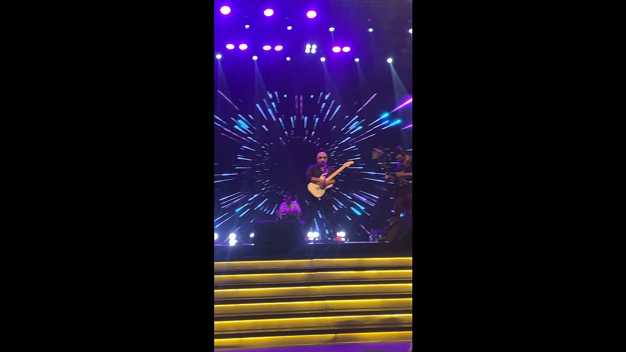 Pakistani singer Ali Azmat Live in concert at karachi